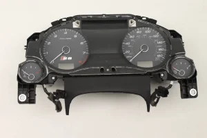 S8 Kombiinstrument