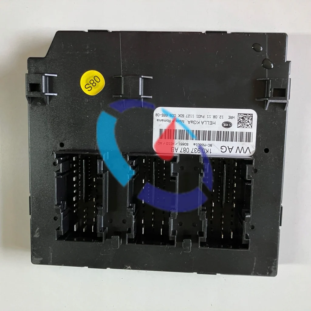 Skoda 1K0937086AB HELLA 5DK00965610