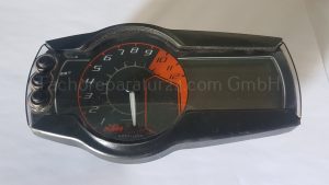 690 Duke Kombiinstrument
