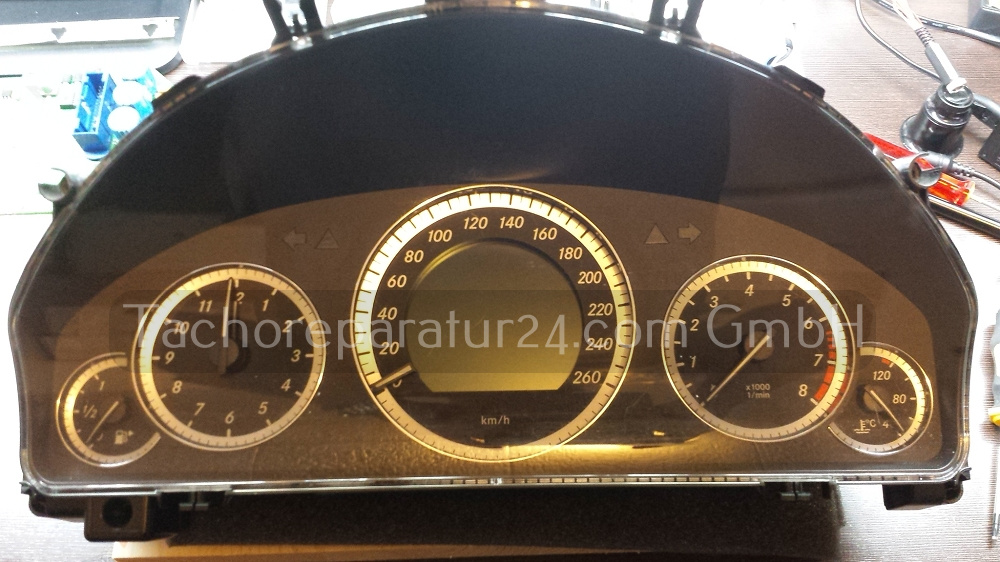 Reparatur Mercedes E-Klasse (W212) Kombiinstrument (Tacho Reparatur)