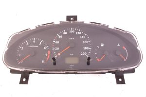 Micra Kombiinstrument