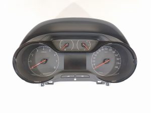 Crossland X Kombiinstrument
