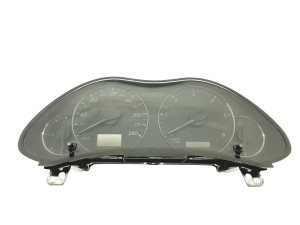 Avensis II Kombiinstrument