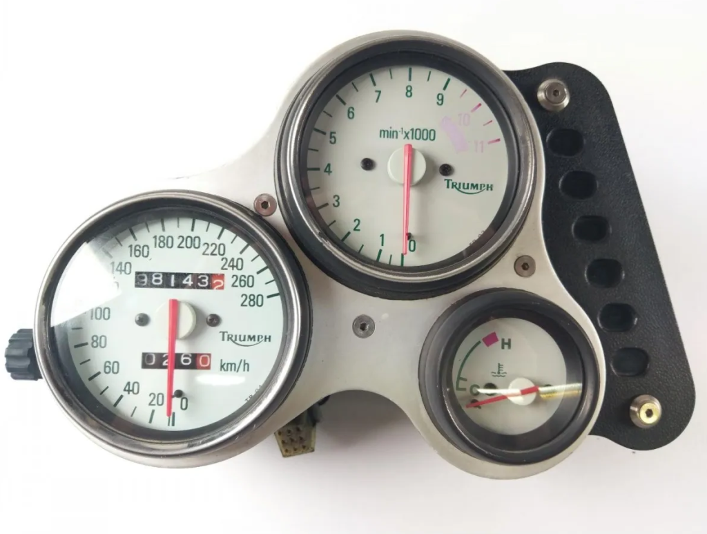 Reparatur Triumph Speed Triple Kombiinstrument (Tacho Reparatur)